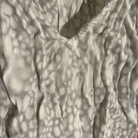 Flutter sleeve blouse - Picture 6 of 6